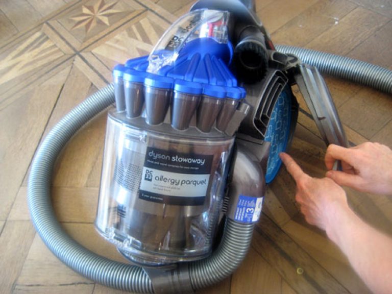 4 pannes courantes avec un aspirateur Dyson et comment les réparer